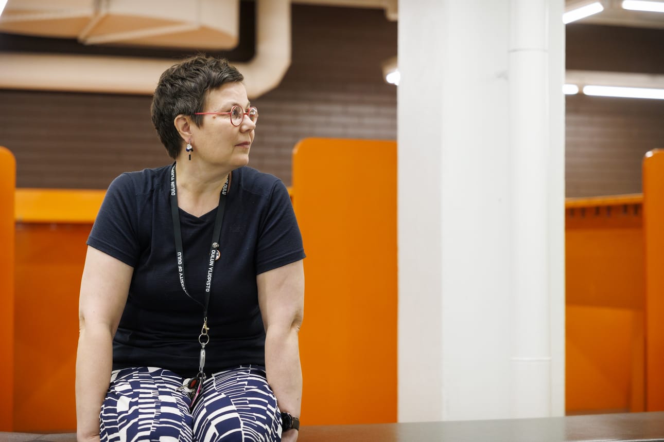Hallituksen lupaamat valtion kesätyöt ja harjoittelupaikat siirtyvät syksyyn. Tilanne on opiskelijoiden näkökulmasta hankala, sanoo koulutussuunnittelija Elina Jaakkola.