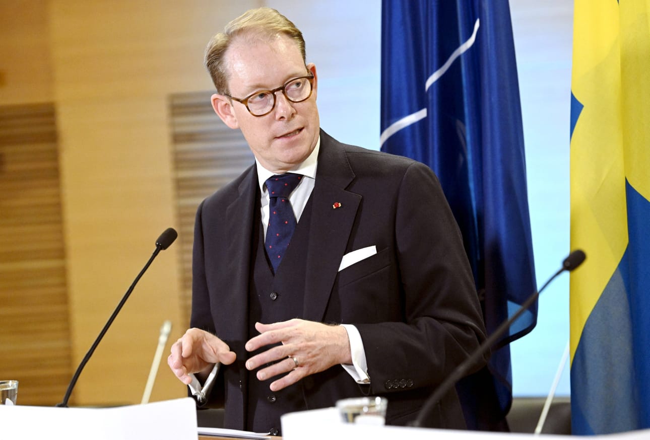 Tobias Billström kertoo, ettei hänellä ole valmiita tulevaisuudensuunnitelmia. LEHTIKUVA / MIKKO STIG