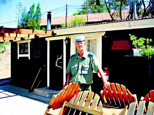 Operaatio ohi. Juha Markus palaa töihin Ouluun, tukikohdan sauna jää brittirauhanturvaajien iloksi.