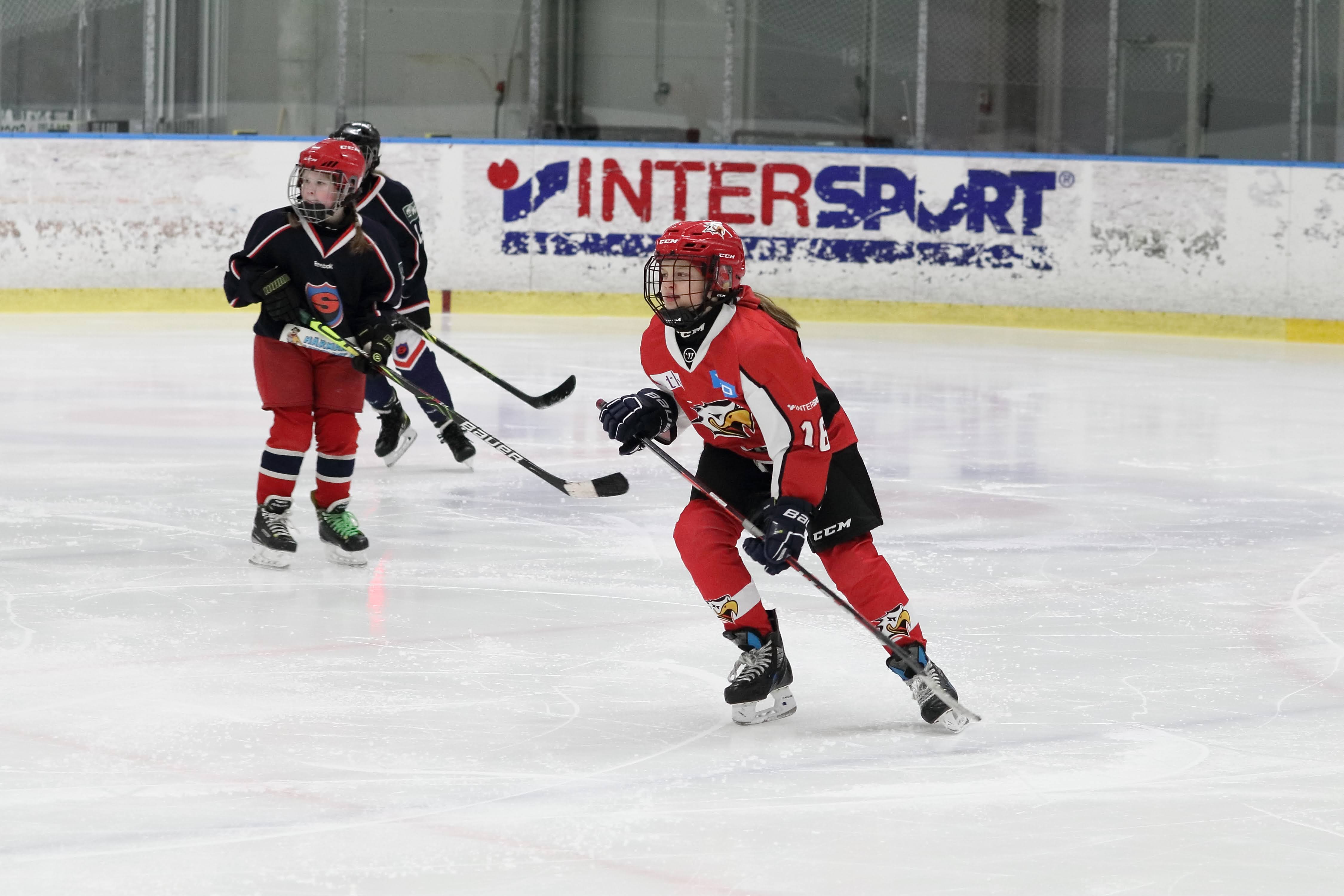 Panostus tyttöjen jääkiekkoon – Vaasan Sportin 12-vuotiaiden ...