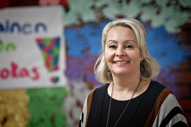 Kati Särmö on kamppaillut kiusaamista vastaan opettajana, Kukaan ei ole Nolla -kampanjan avulla sekä nyt myös kaupunginvaltuutettuna. ARKISTOKUVA: JAAKKO ELENIUS