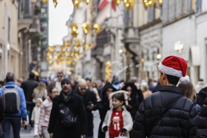 Turvatoimia kiristettiin Euroopan suurkaupungeissa jouluaattona terroriuhan pelossa – kiinniottoja Itävallassa ja Saksassa