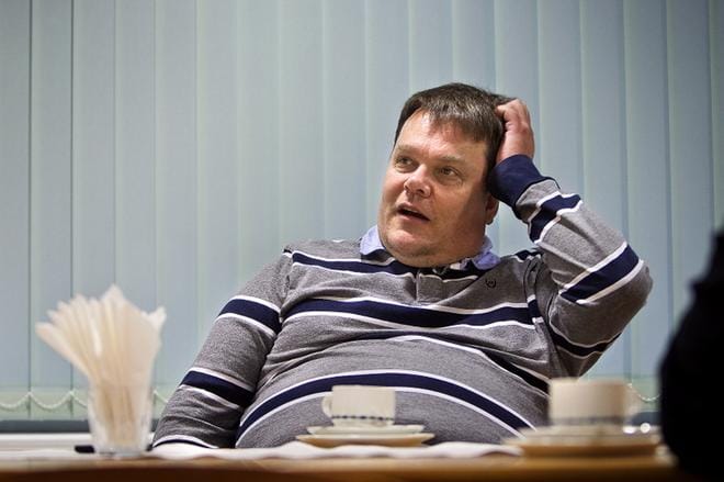 Jarmo Korhosen Vallantavoittelijat julkistettiin torstaina. Korhonen esittelee kirjassaan kaikki presidentinvaalissa ehdolla olevat poliitikot ja muutama muun poliittisen merkkihenkilön. KUVA: HARRI TOIVOLA