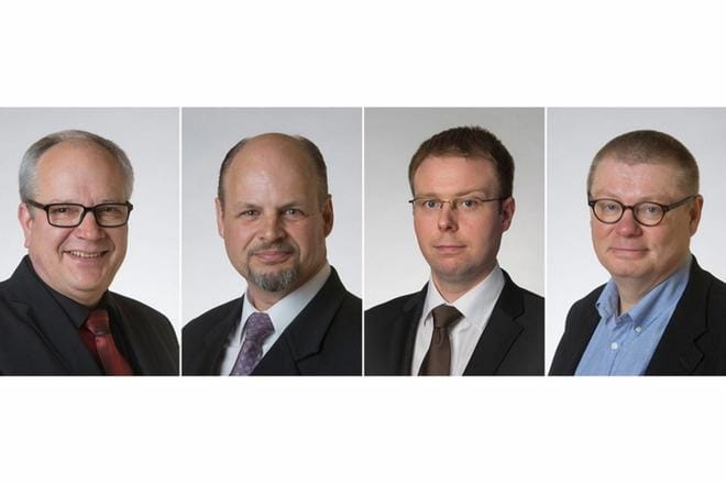 Sinisten kansanedustajat Kaj Turunen (vas.), Kari Kulmala, Vesa-Matti Saarakkala ja Kimmo Kivelä. KUVA: Kuvat Eduskunta
