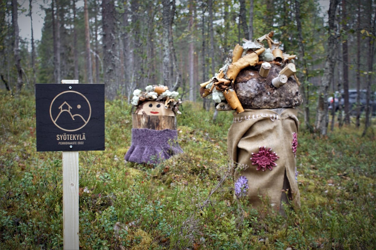 Suunnitelmien mukaan uudessa hankkeessa tuotettaisiin eri kylien historiaan ja perinteisiin liittyviä taideteoksia. Kuvassa syötekyläläisten luomaa taidetta Peikkopolulla.