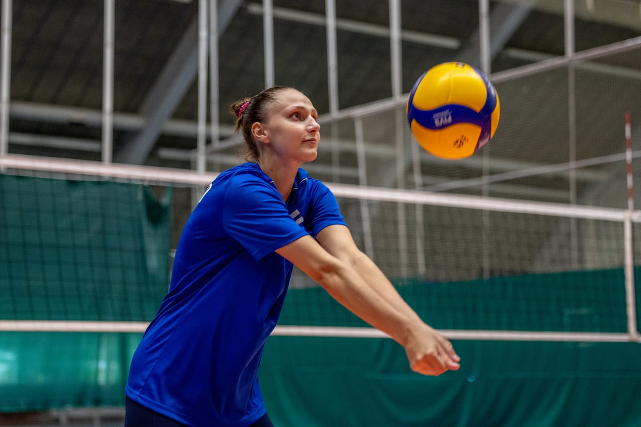 Nuori yleispelaaja Emmi Riikilä,23, tekee kovaa nousua naisten lentopallomaajoukkueessa.