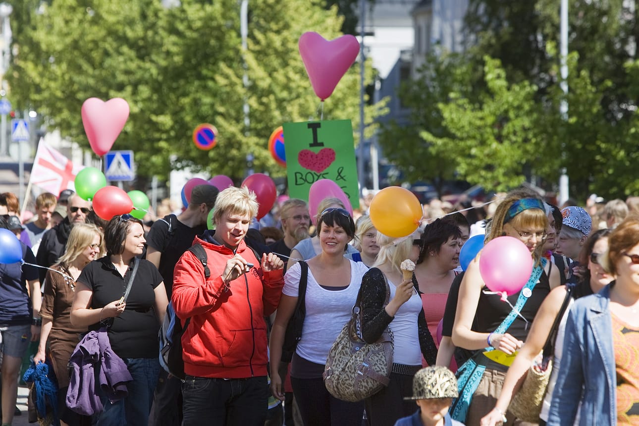 Pride -kulkue pidettiin Oulussa myös vuonna 2010.