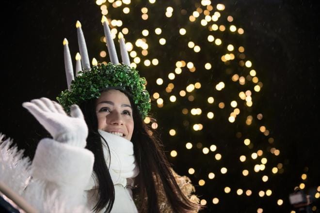 Kohta alkaa uuden Suomen Lucian äänestäminen. Viime vuonna Luciaksi valittiin pedersöreläinen Anna-Kajsa Edström. KUVA: ASKAR IBRAGIMOV