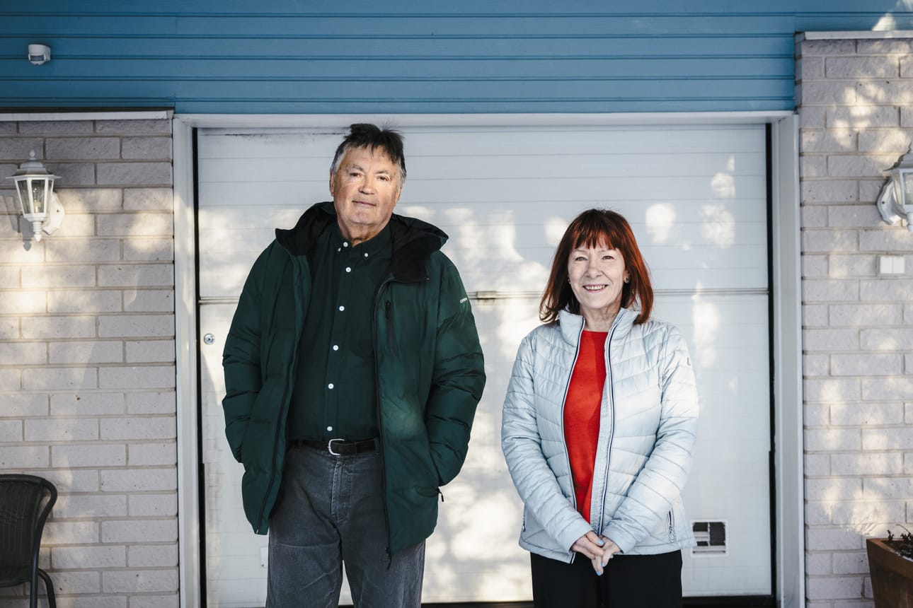 Huijarin nettiin tekemässä majoitusilmoituksessa näkyi Johannes ja Ulla Isojärven talosta vain autotallin ovi. Kuvan huijari oli napannut Googlen karttapalvelusta.