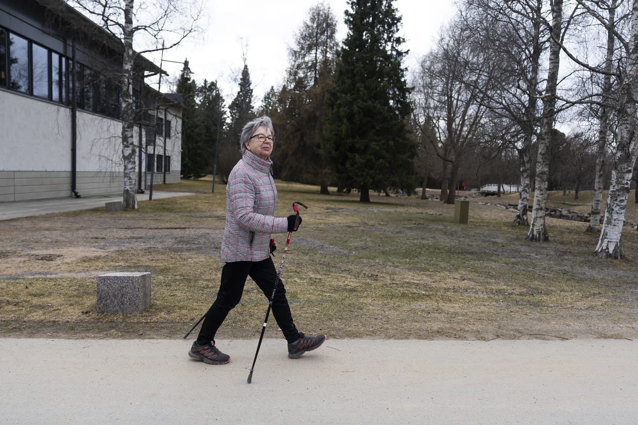 Pirjo Hökkö ajattelee, että kerrostalot eivät kuulu Lasaretinsaareen.