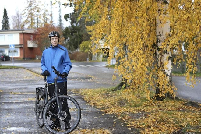 Pasi Korkea-aho ajoi viime vuonna yli 8 300 kilometriä pyörällä. Tänä vuonna hän epäilee ylittävänsä jopa sen. KUVA: JOHANNA KATAJA