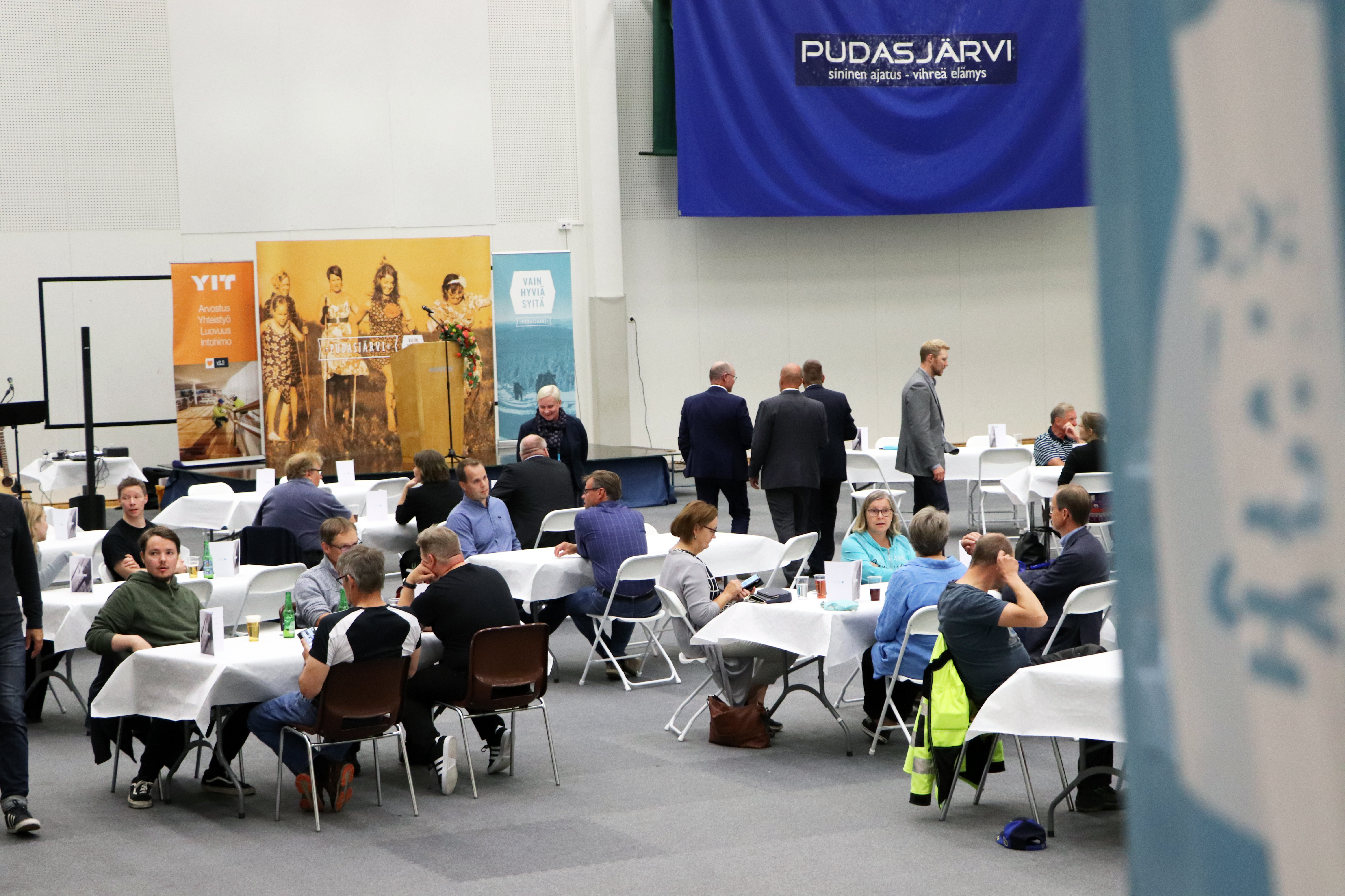 Harjannostajaisjuhlaa vietettiin Tuomas Sammelvuo -salissa.