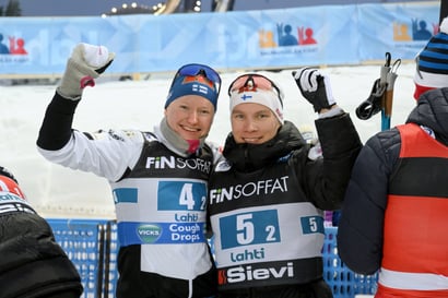 Johanna Matintalo ja Lauri Vuorinen palkitsivat Salpausselän yleisön palkintosijoin – Rovaniemellä asuva pariskunta pääsi ratkaisijan rooliin maailmancupin pariviesteissä