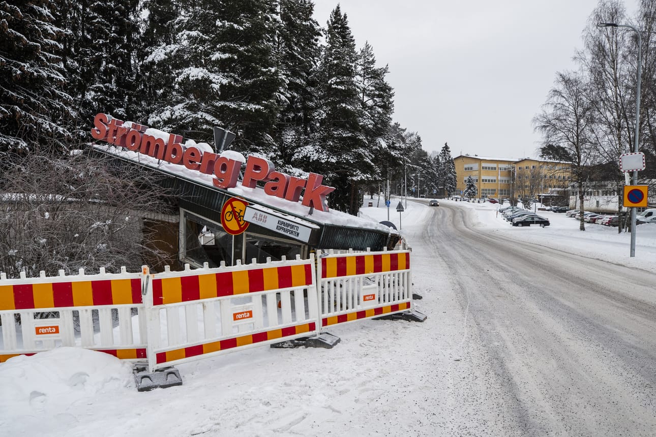 Kupariportin lisäksi Strömberg Parkiin pääsee muun muassa Sinkki- ja Muuntajaporttien kautta. Nimet kertovat alueen historiasta siinä missä nykyisyydestäkin.