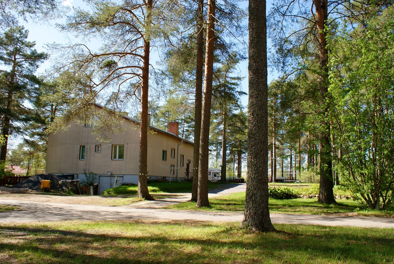 Kurenalle, entisen pappilan tontille seurakuntakodin viereen suunnitellaan tehostetun palveluasumisen yksikköä.