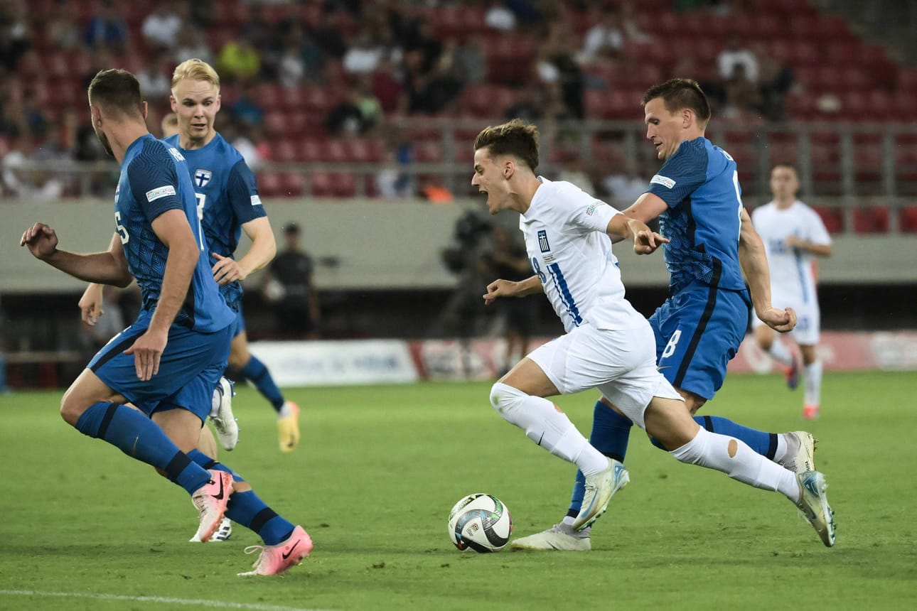 Kreikka tyrmäsi Huuhkajat 3–0 myöhään lauantaina pelatussa ottelussa. LEHTIKUVA / AFP