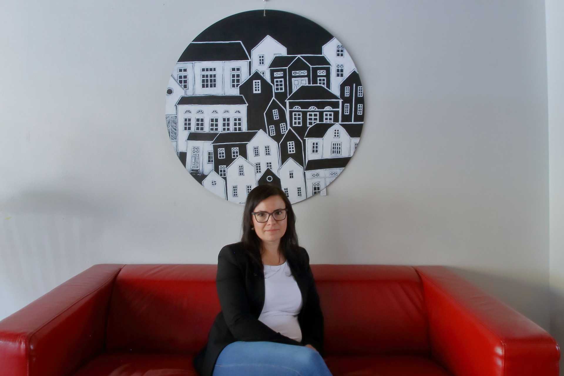 - Hyvä asiakaspalvelija vaikuttaa koko työyhteisöön. Hän on malli ja esimerkki, hyvän työilmapiirin rakentaja, sanoo Sanna Salo.