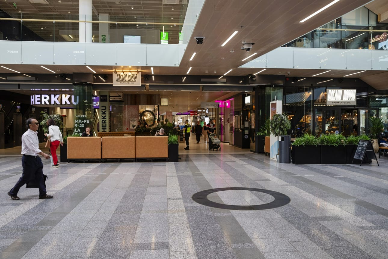 Oulussa kauppakeskus Valkeassa tapahtuneen puukotuksen lapsiuhreja on määrä kuulla vasta alkuviikosta. LEHTIKUVA / Timo Heikkala