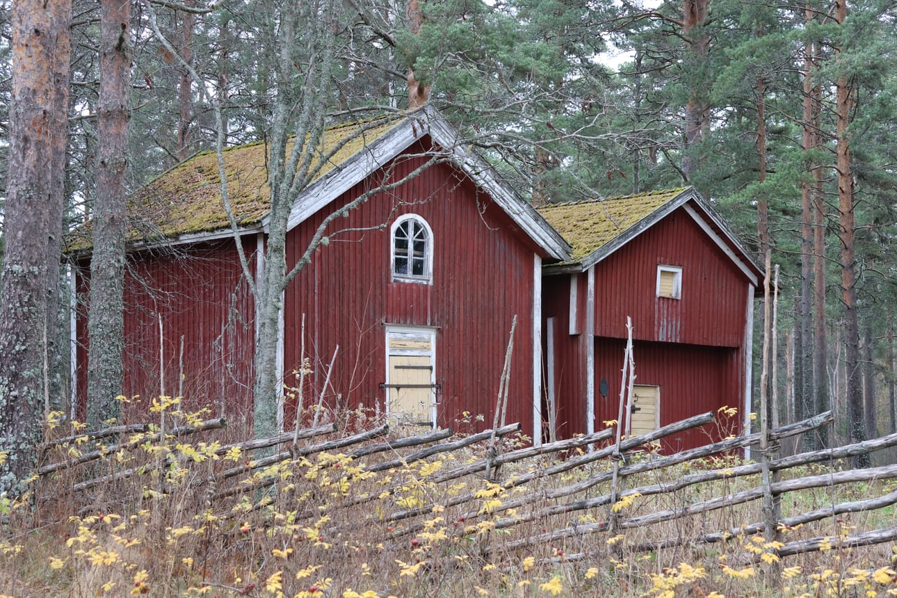 Isojoki-seura sai avustusta vanhojen aittojen kunnostamiseksi. Vanhat aitat ovat Isojoen seurakunnan lahjoittamia ja ne aiotaan entisöidä ulkoiselta asultaan.
