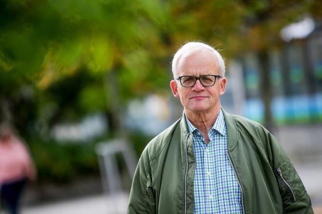 Pitkäaikainen kansanedustaja, valtiopäiväneuvos Jukka Vihriälä oli 1980-luvulta lähtien myös useissa merkittävissä maakunnallisissa luottamustoimissa. Vuonna 2009 alkanut lahjusoikeudenkäynti vei valtaosan noista luottamustoimista. KUVA: JAAKKO ELENIUS