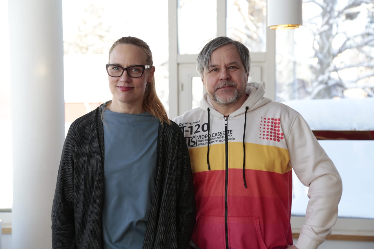 Tellervo Kalleisen ja Oliver Kochta-Kalleisen teos yhdistää oululaisten arjen hetket ja luonnon muutokset ainutlaatuiseksi kelloksi.