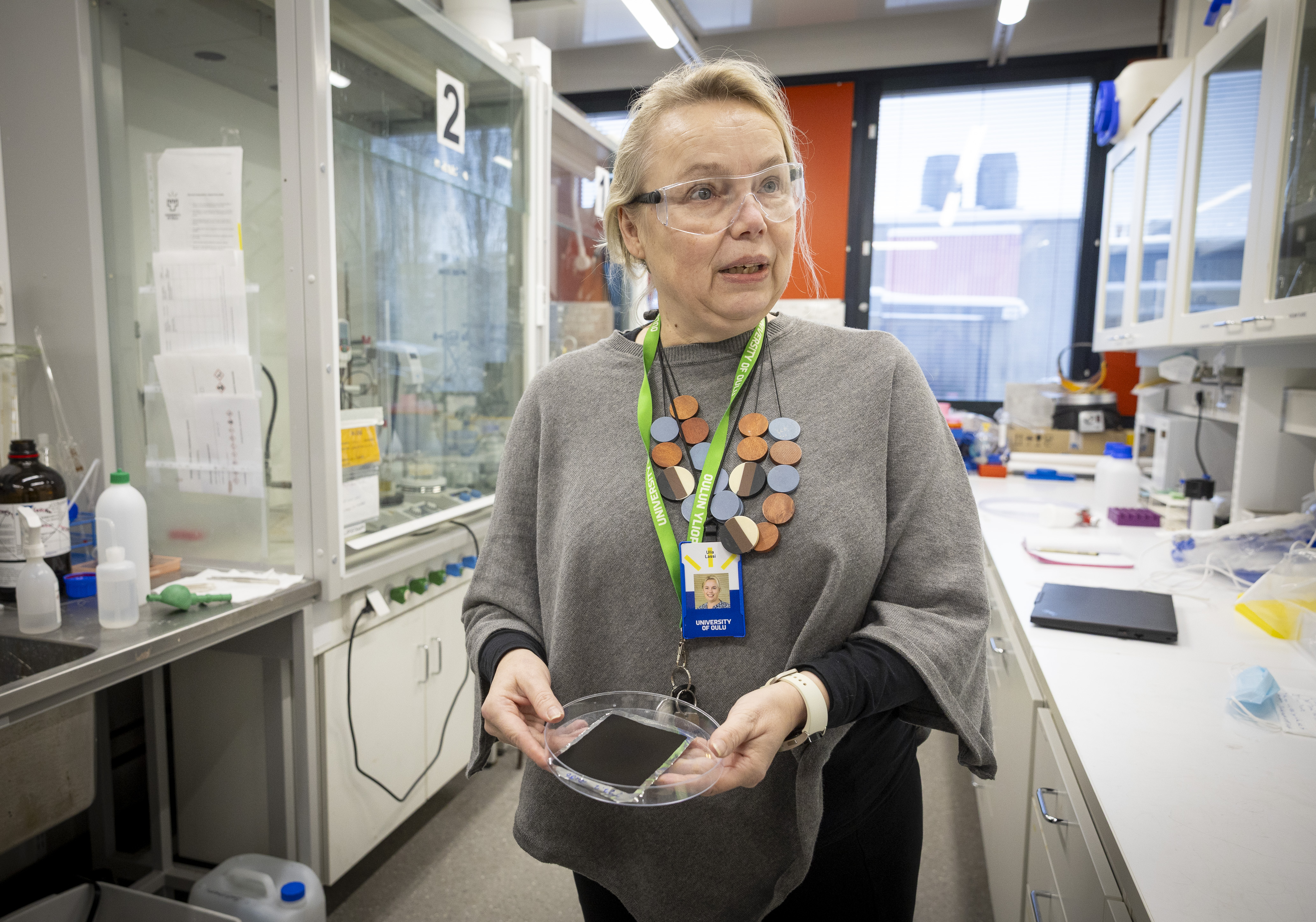 Kohuyhtiö lupaa akkua, joka on kaikin tavoin ylivoimainen – Oululaisprofessori kertoo, mikä puheissa tökkii