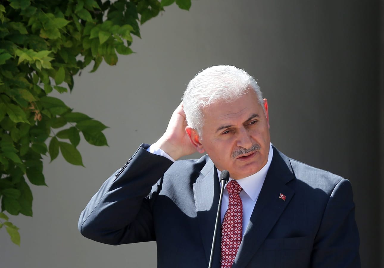Turkin pääministerin Binali Yildirimin mukaan sotilaalliset joukot ovat toimineet laittomasti.