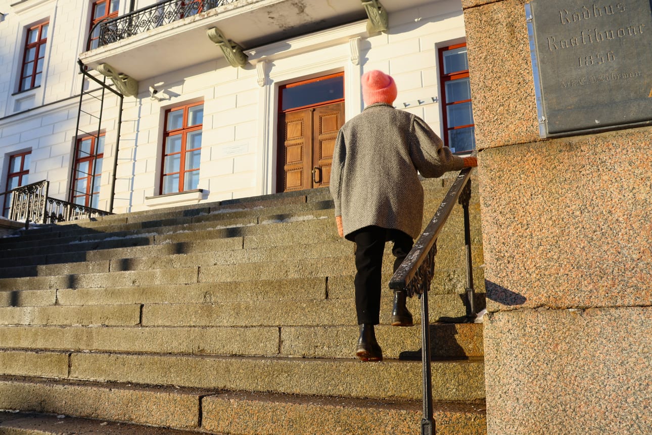 Iida Kukkonen aloittaa työt Kristiinassa Raatihuoneella.
