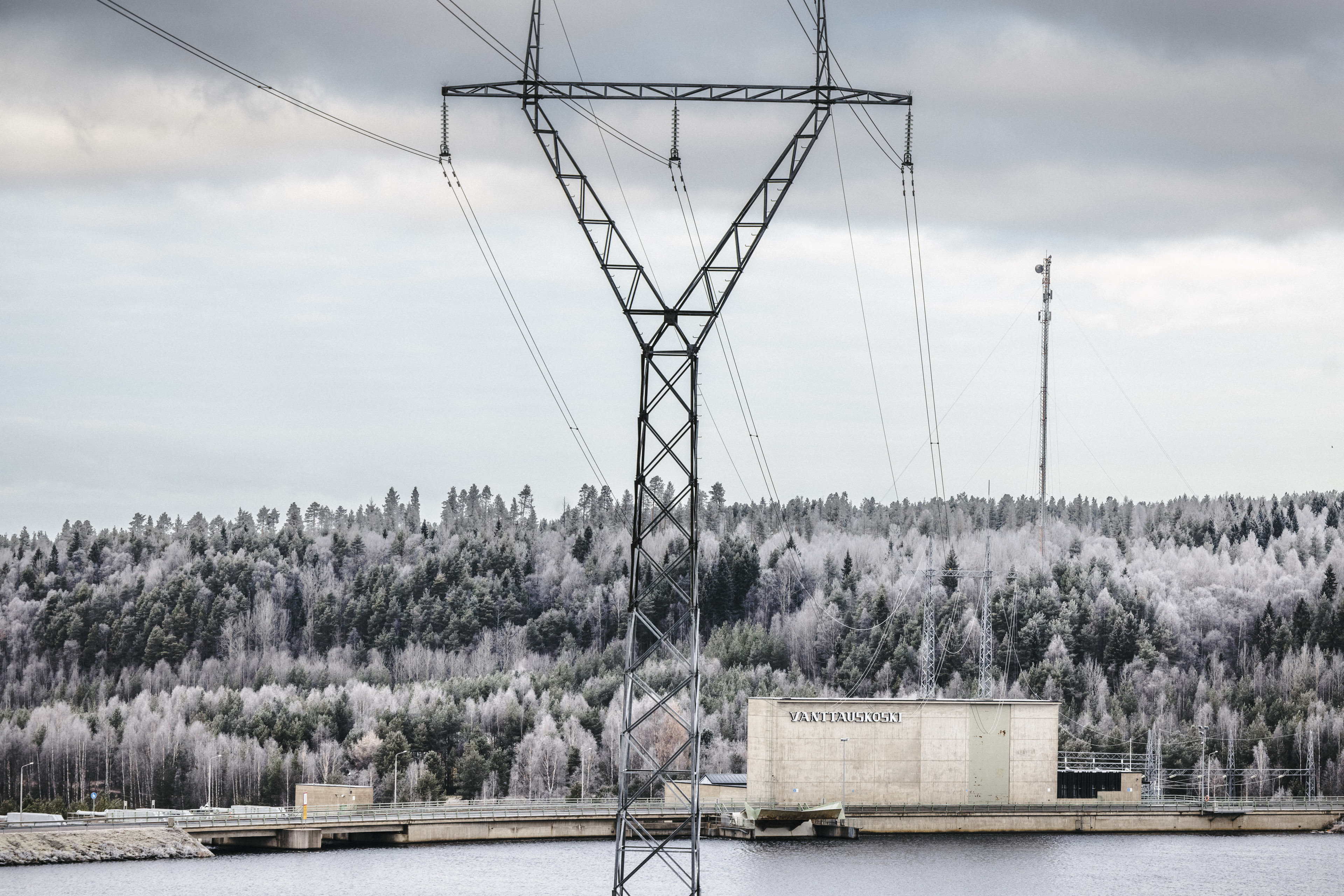 Miksi Kemijoki ei jäädy?