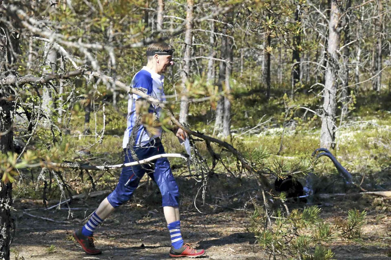 Keskiviikon kuntorastit vietiin läpi hyvässä säässä. Hyttyset olivat tosin löytäneet paikalle.
