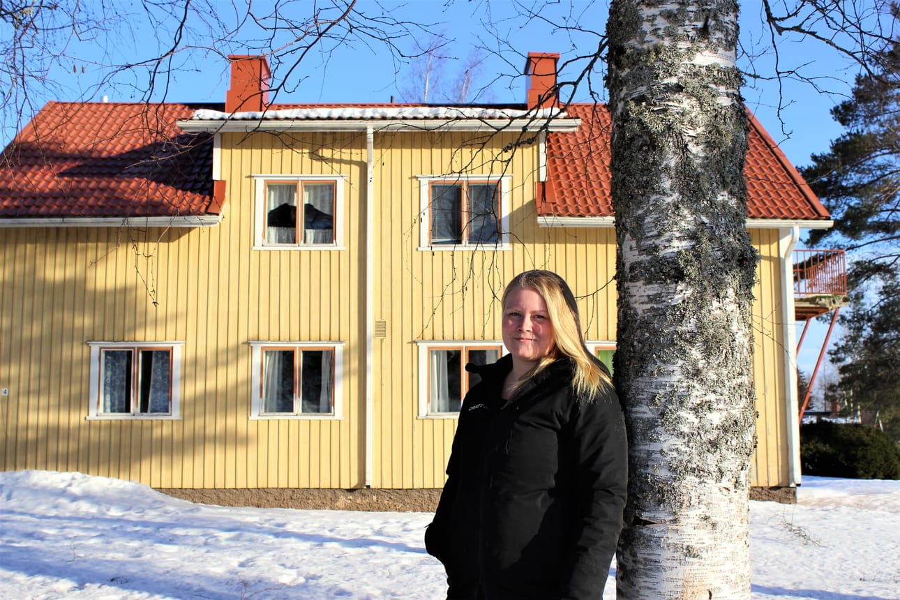 Anniina Saaranluoma aloitti työt tiistaina Karijoen Kuuselassa, jossa on hänen toimistonsa. Kuusela on Karijoen entinen neuvola.