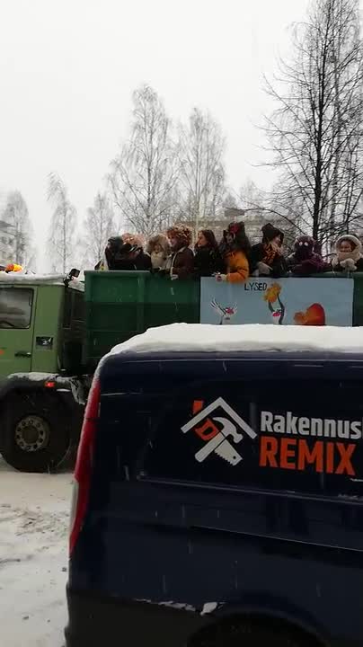 Lyseolaisten penkkaririemua Oulussa