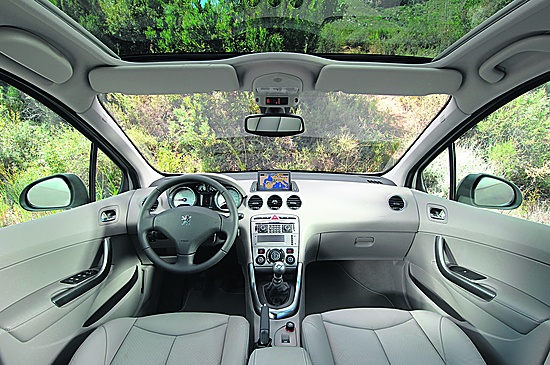 Peugeot 308:n varustelu on korkeatasoinen.