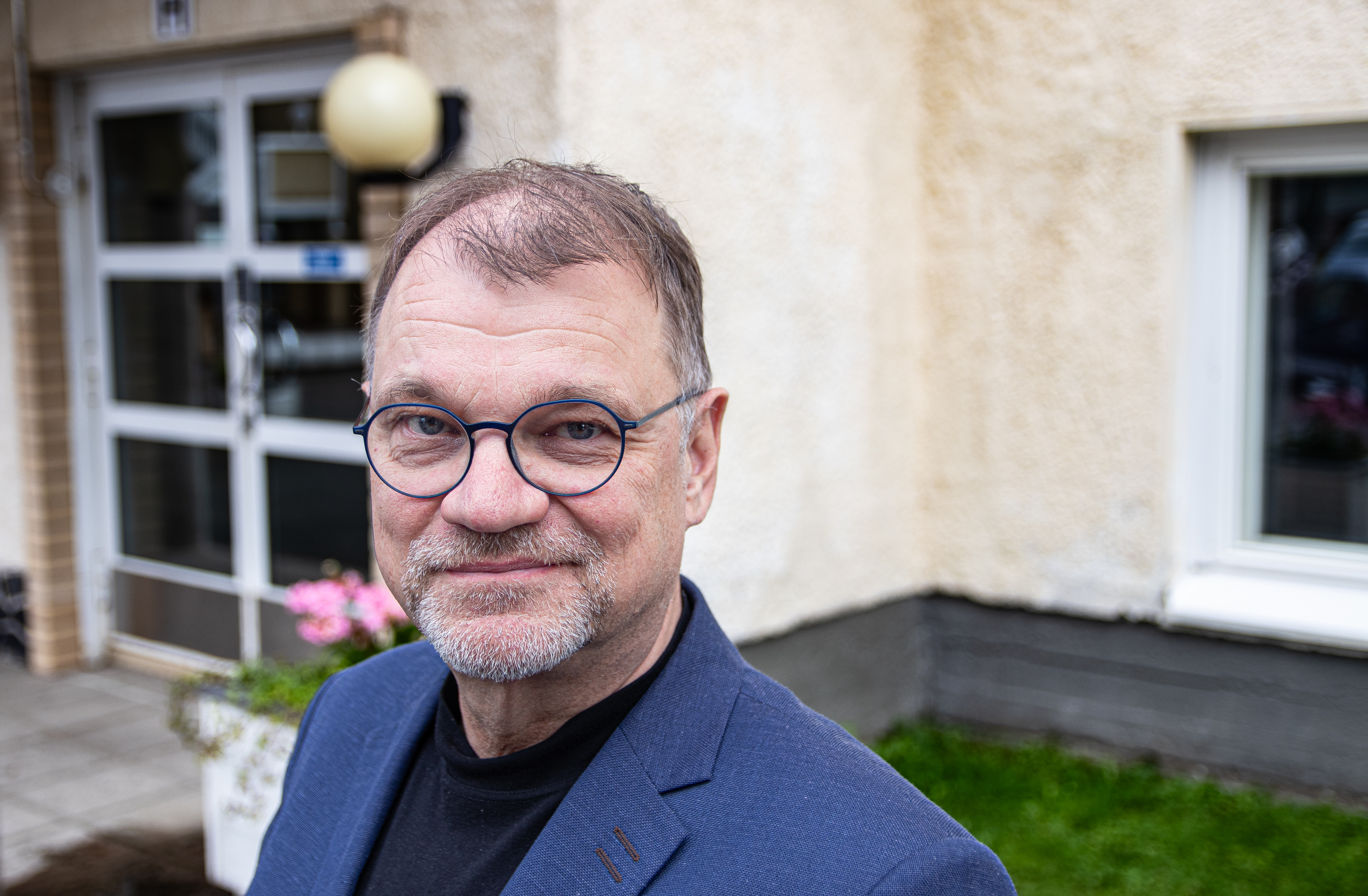 Kuusamossa vieraillut Juha Sipilä: Yhteiskunnan pitäisi ottaa koppi ihmisistä, jotka jäävät tekoälyn takia työttömiksi