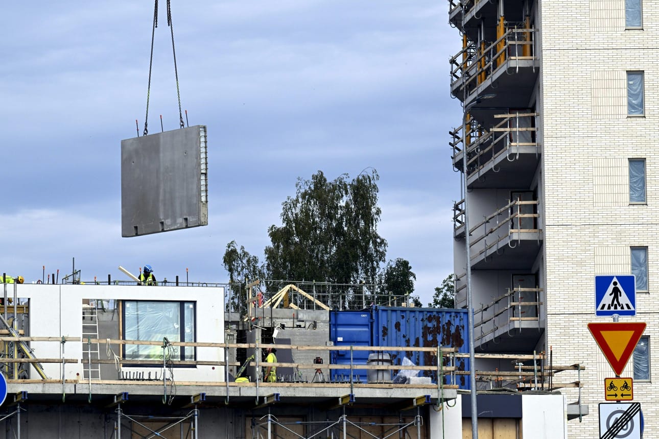 Ennusteen mukaan tänä vuonna aloitetaan 16 000 asunnon rakentaminen. LEHTIKUVA / JUSSI NUKARI