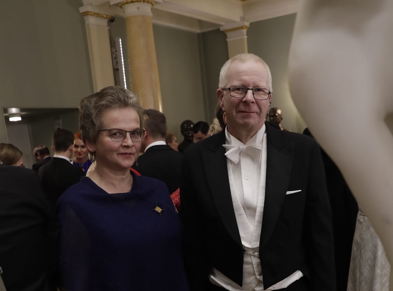 Aino ja Jorma Marttila saapuivat Linnan juhliin Kestilästä