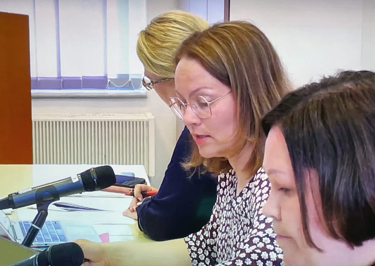 Janette Rajaniemi harrastaa pesäpalloa ja kuvaili itseään, että hän on joukkuepelaaja. Sitä samaa joukkuehenkeä Oulaisten hyväksi hän toivoo sekä päättäjiltä että virkamiehiltä.