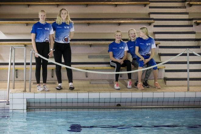 VUS:n Ella Hulkki (vas.) ja Emma Haglund osallistuvat SM-kotikisoihin. Ikäkausimestaruuskisojen finaaleihin lähtevät mm. Anni Turunen, Anni Kärkkäinen ja Fia Stenman. KUVA: MINNA ANTILA