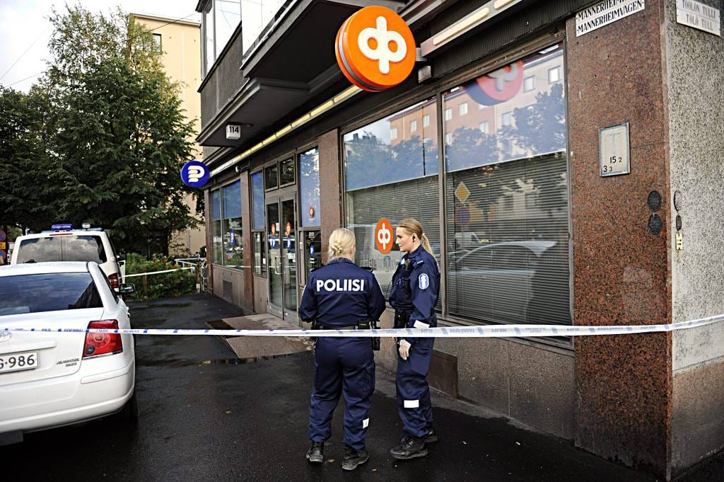 Pankkiryöstäjää etsitään yhä - saalis 60 000 euroa