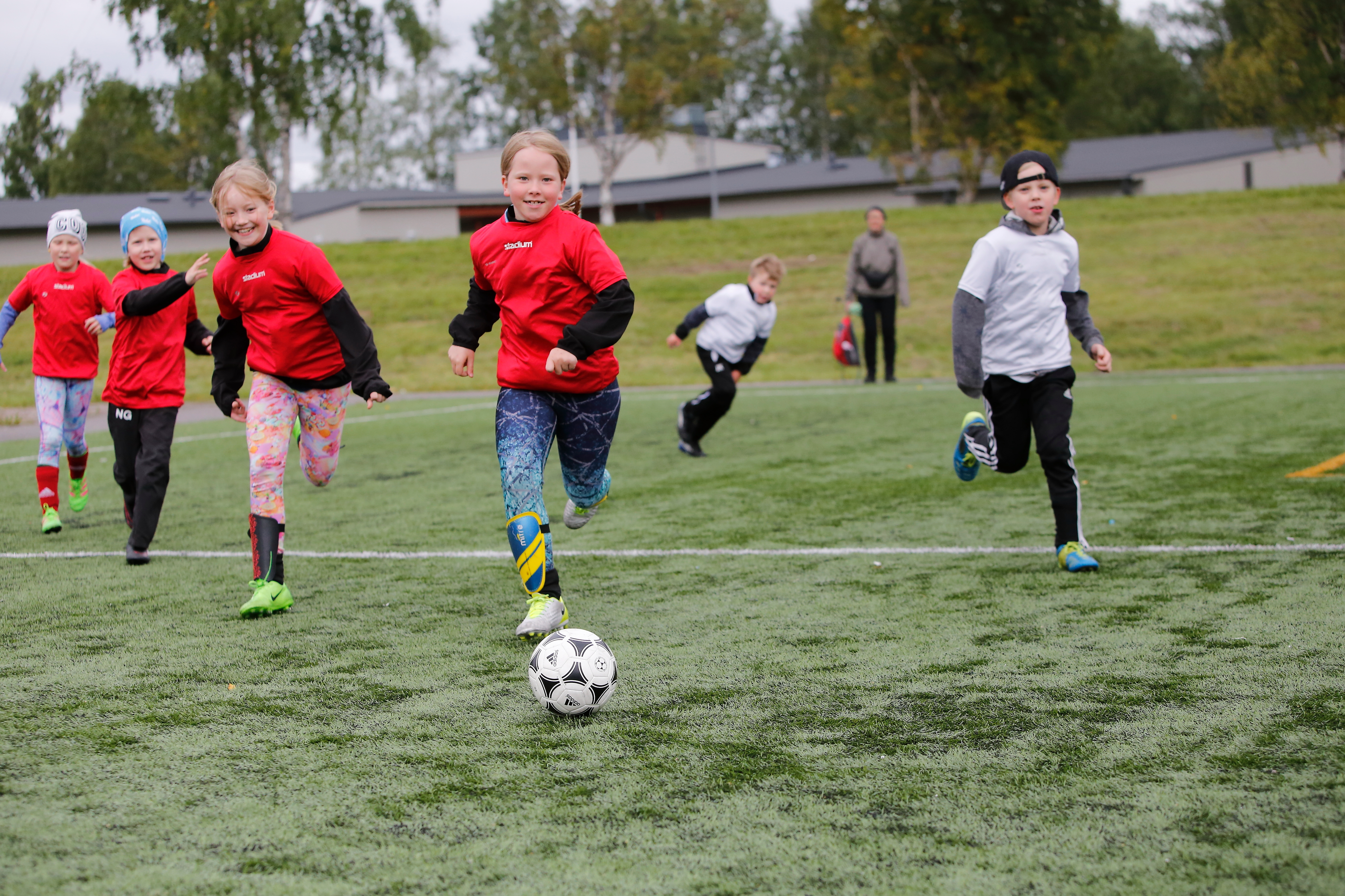 Kaikille ikäluokille löytyy FC Raahesta tyttöjoukkueita.