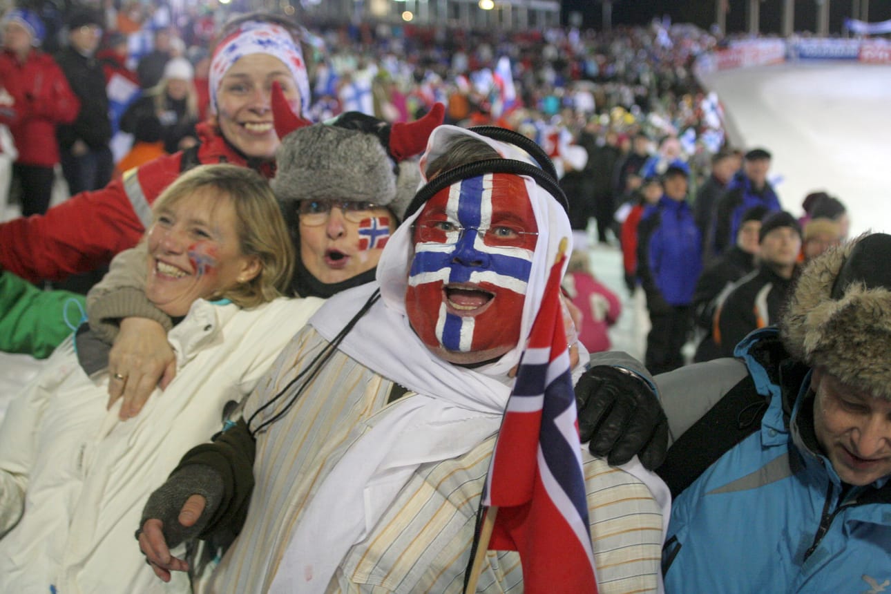 Norjalaisten kannattajia maailmancupin avauksessa vuonna 2009.