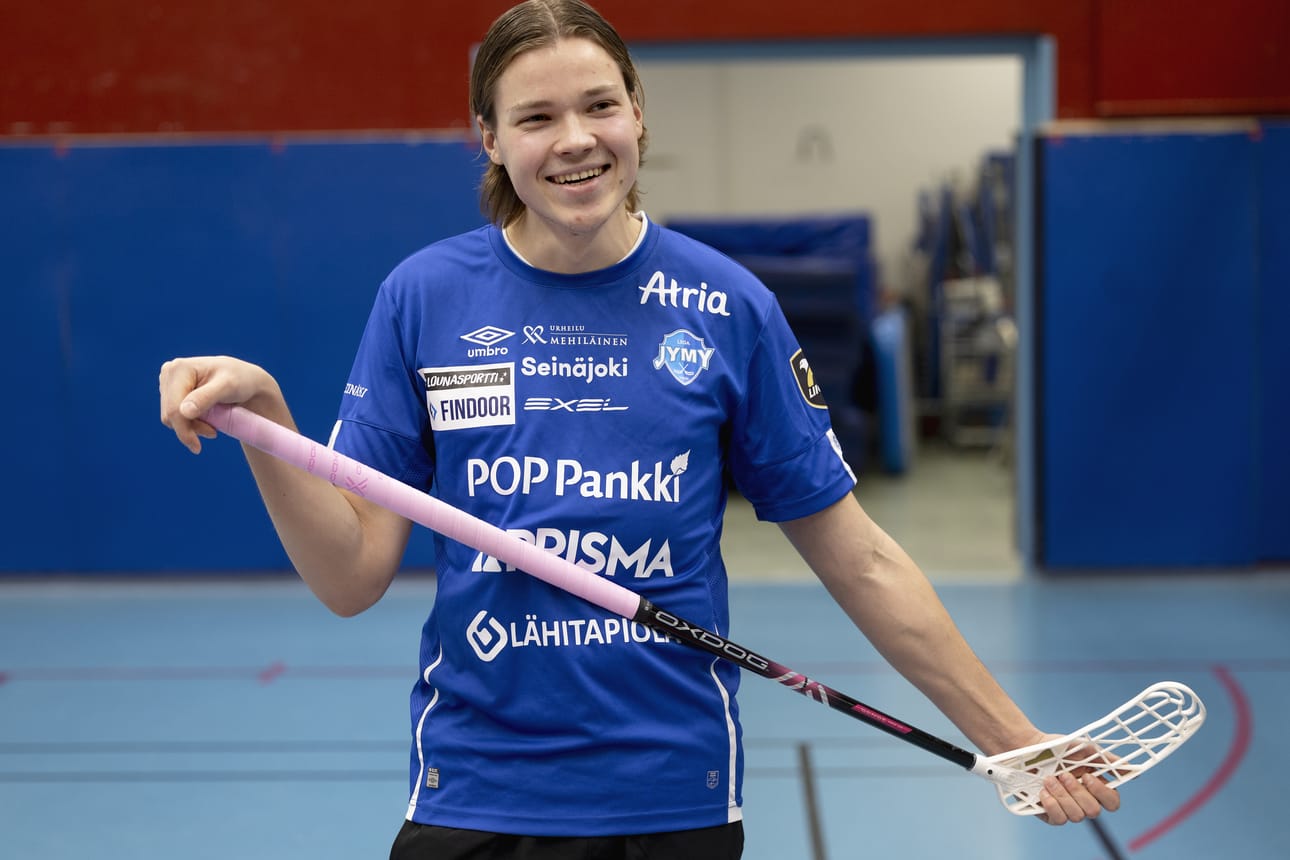 Eemil Äijälä pelaa toista kauttaan Nurmon Jymyssä. Hän on liigan pistepörssissä toisena.