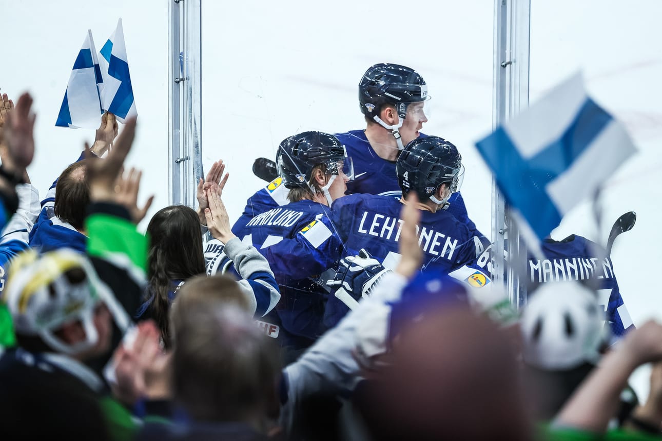 Mikael Granlund aloitti Leijonien juhlinnan USA:ta vastaan.