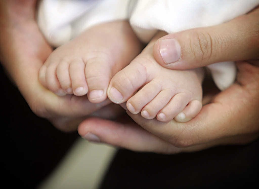 Juuri nyt Suomessa syntyy vähemmän lapsia kuin ihmisiä kuolee.