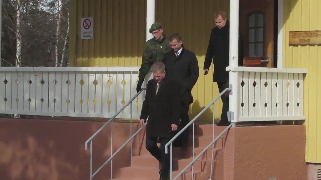 Presidentti rajan pinnassa