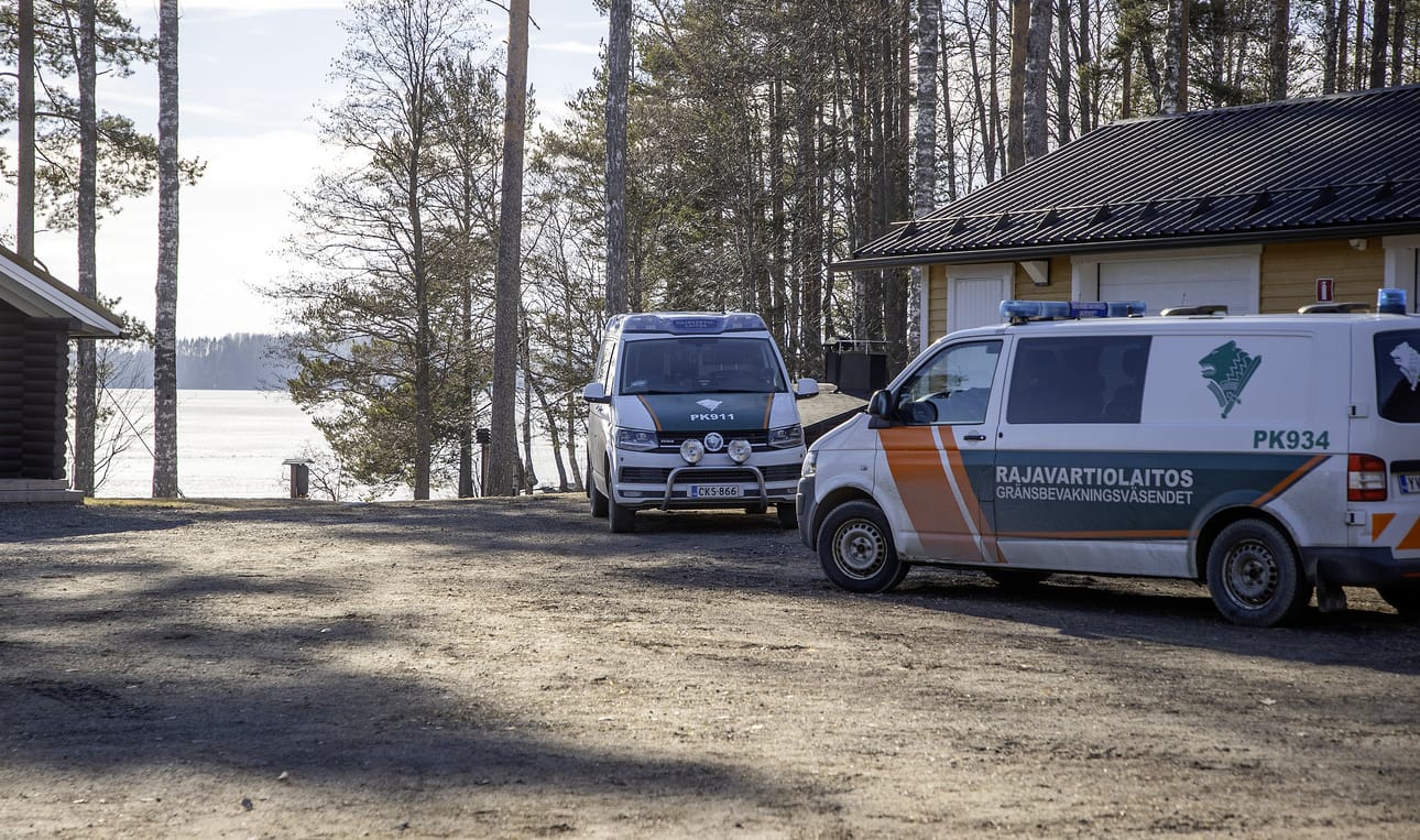 Yksi drooneista löytyi Parikkalasta Pyhäjärven jäältä.