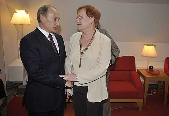 Vladimir Putin ja Tarja Halonen tapasivat keskiviikkona Mäntyniemessä.