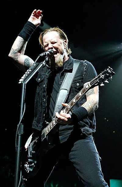 Metallican James Hetfield on Rumban lukijoiden mieleen.