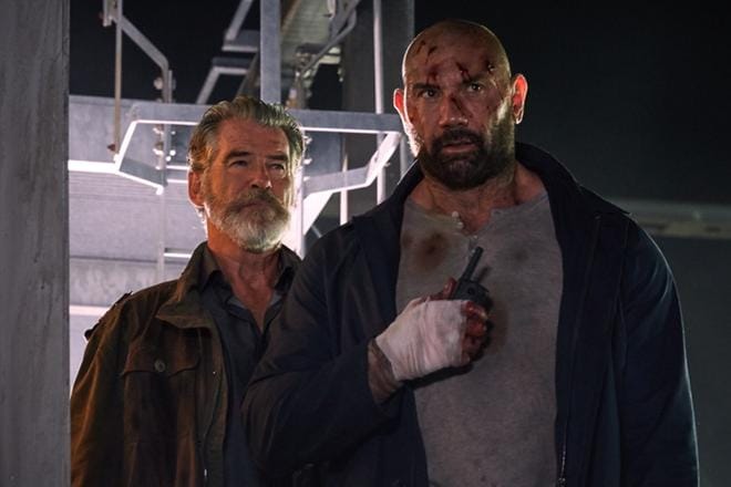 Pierce Brosnan ja Dave Bautista istuvat rooleihinsa kuin nakutetut toimintaelokuvassa Final Score.
