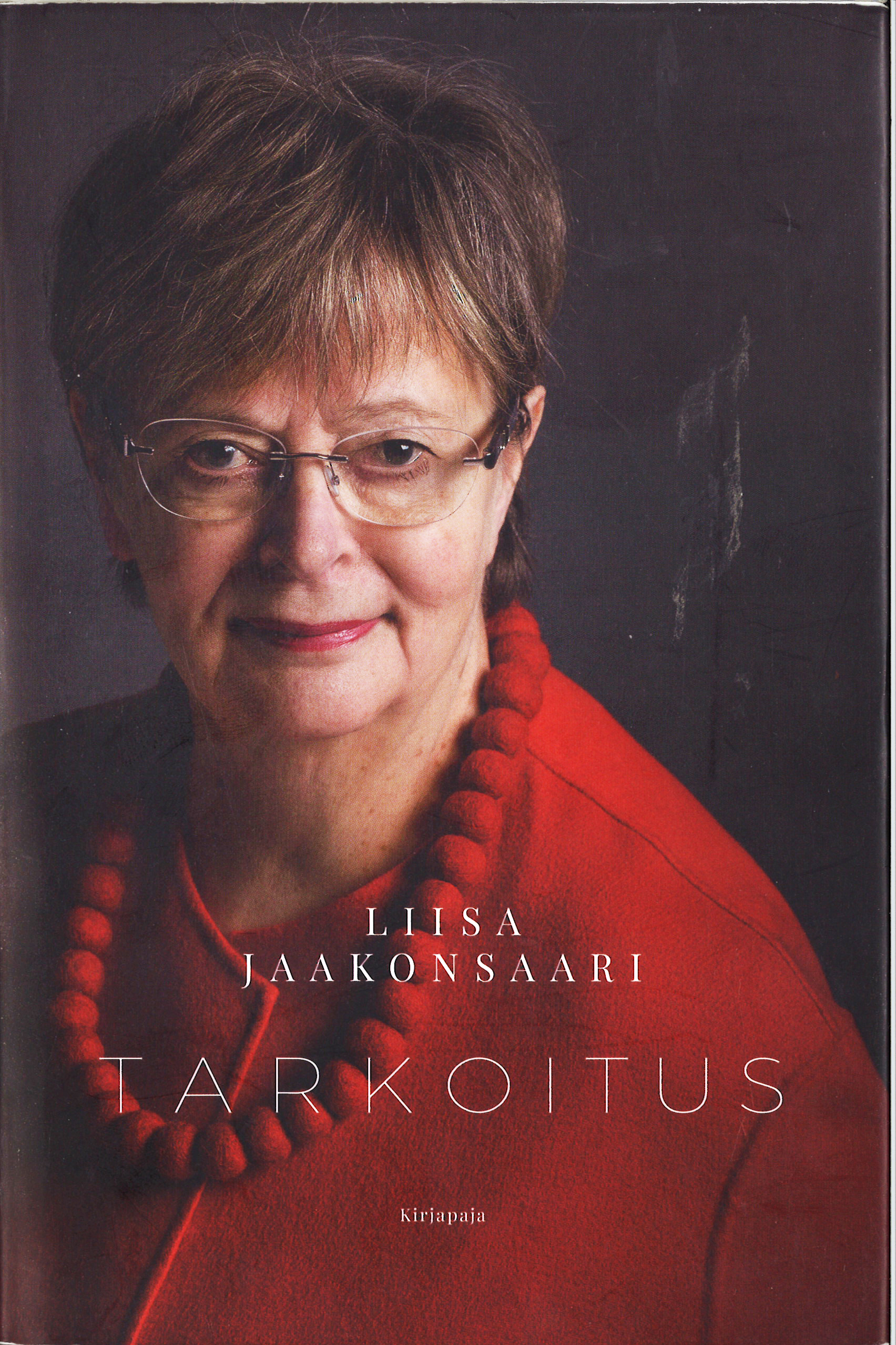 Kirjat: Neljän-kymmenen vuoden kokemuksella politiikasta